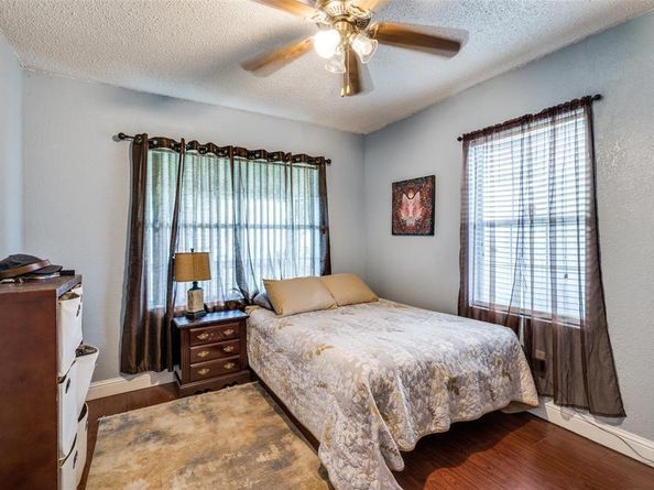 1233  Orange Street , Fort Worth Texas 76110