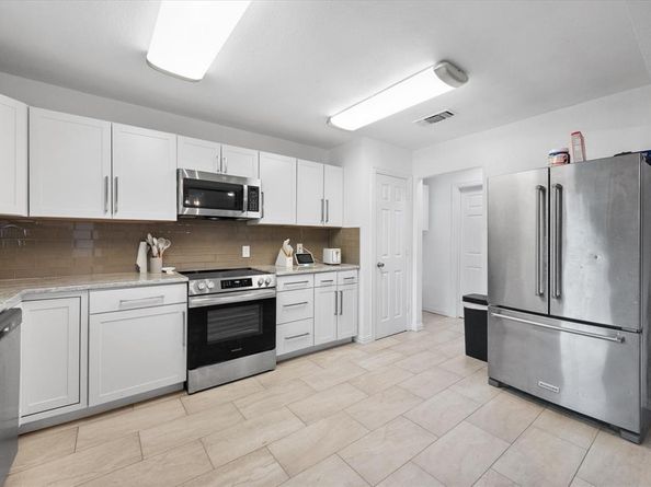 7209 W Cleburne Road , Fort Worth Texas 76133