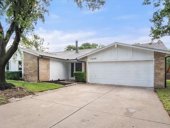 7209 W Cleburne Road , Fort Worth Texas 76133