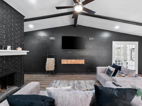 7209 W Cleburne Road , Fort Worth Texas 76133