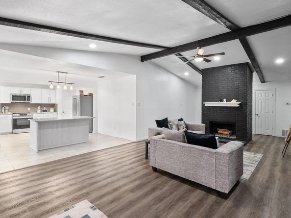 7209 W Cleburne Road , Fort Worth Texas 76133