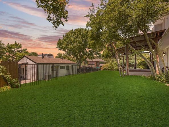 5604  Yacht Club Drive , Rockwall Texas 75032
