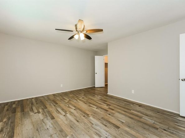 2118  Wilderness Trail , Grand Prairie Texas 75052