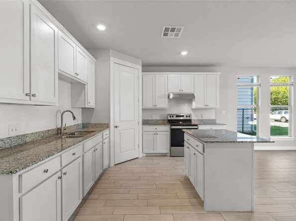 2021  Eva Street , Grand Prairie Texas 75051