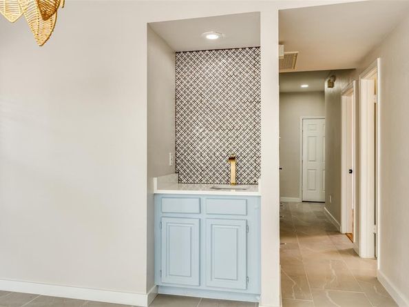 5590  Spring Valley Road  F104, Dallas Texas 75254