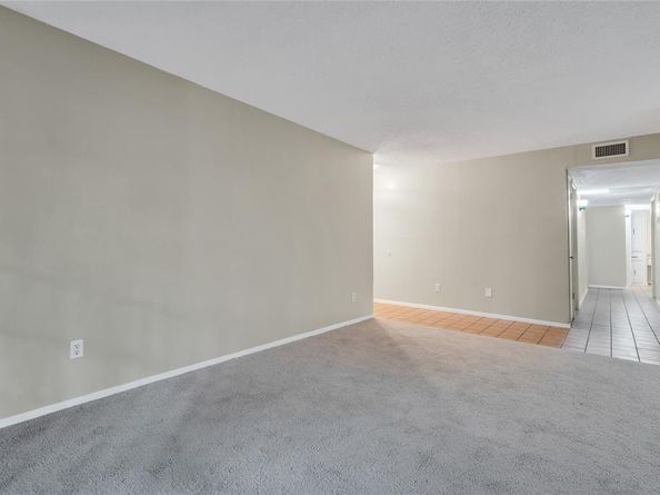8560  Park Lane  29, Dallas Texas 75231