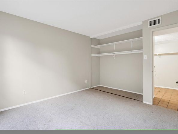 8560  Park Lane  29, Dallas Texas 75231
