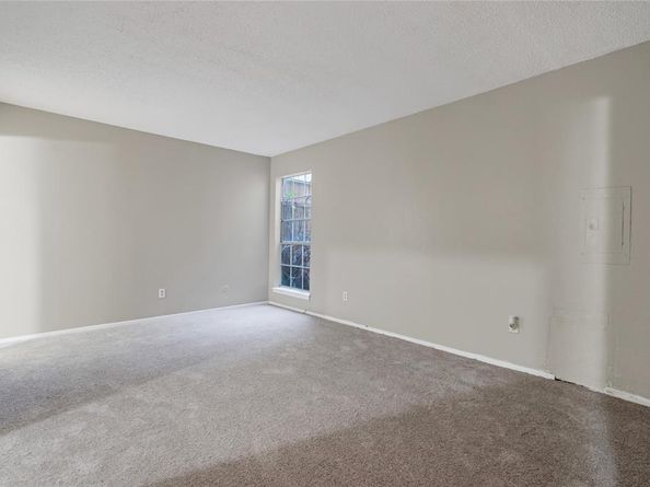 8560  Park Lane  29, Dallas Texas 75231
