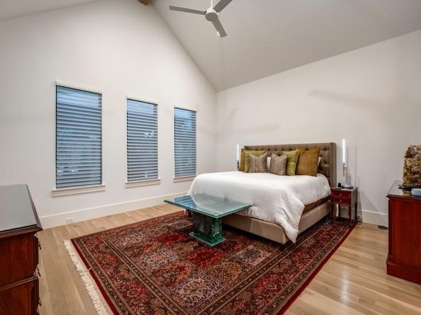 5019  Lark Lane , Dallas Texas 75209