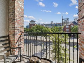 561 S Cesar Chavez Boulevard , Dallas Texas 75201