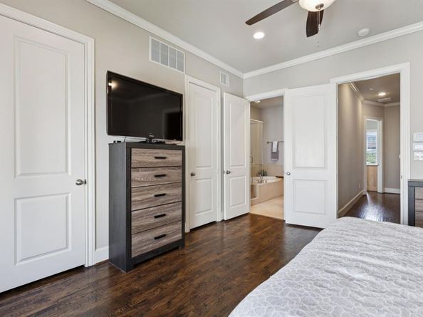 561 S Cesar Chavez Boulevard , Dallas Texas 75201