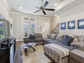 561 S Cesar Chavez Boulevard , Dallas Texas 75201