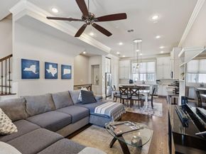 561 S Cesar Chavez Boulevard , Dallas Texas 75201