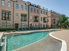 561 S Cesar Chavez Boulevard , Dallas Texas 75201