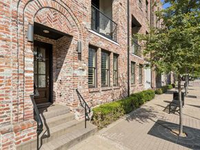 561 S Cesar Chavez Boulevard , Dallas Texas 75201