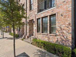 561 S Cesar Chavez Boulevard , Dallas Texas 75201