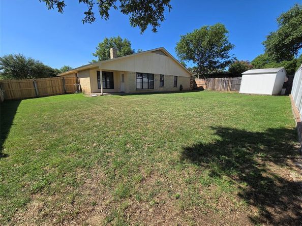 7000  Santa Rita Court , Fort Worth Texas 76133