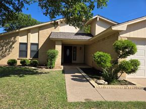 7000  Santa Rita Court , Fort Worth Texas 76133