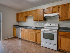 10500  Lake June   L03, Dallas Texas 75217