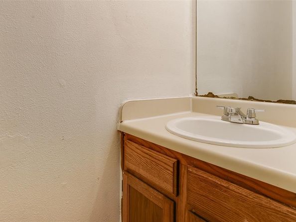 10500  Lake June   L03, Dallas Texas 75217