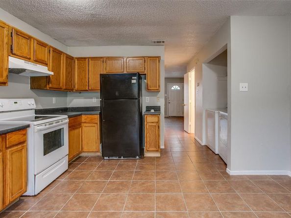 10500  Lake June   L03, Dallas Texas 75217