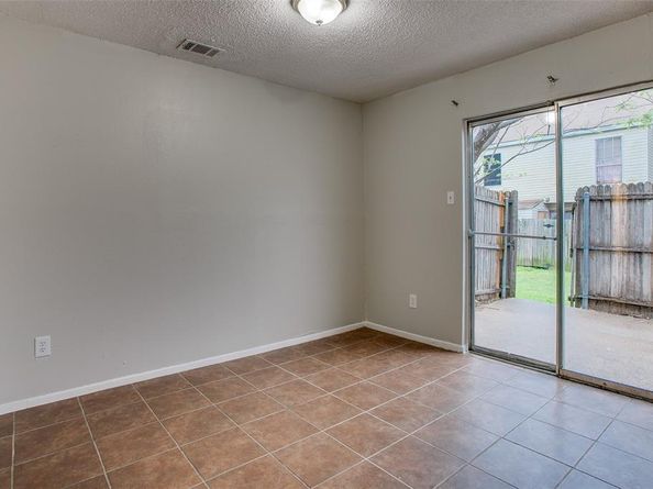 10500  Lake June   L03, Dallas Texas 75217