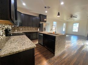 3912  Avant Street , Dallas Texas 75215