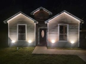 3912  Avant Street , Dallas Texas 75215