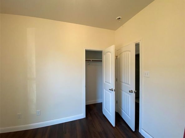 3912  Avant Street , Dallas Texas 75215