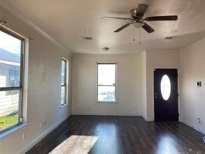 3912  Avant Street , Dallas Texas 75215