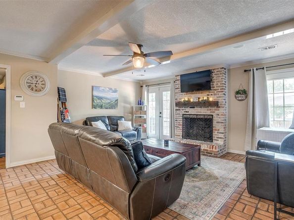 1412  Ridgecrest Circle , Denton Texas 76205