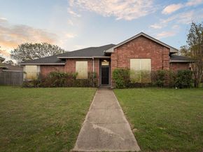 1106  Rosewood Lane , Lancaster Texas 75146