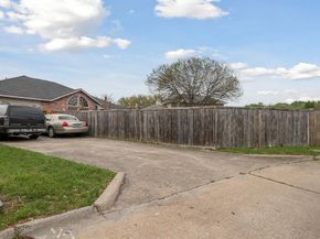 1106  Rosewood Lane , Lancaster Texas 75146
