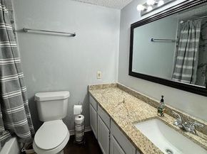 2411  Northlake Court , Irving Texas 75038