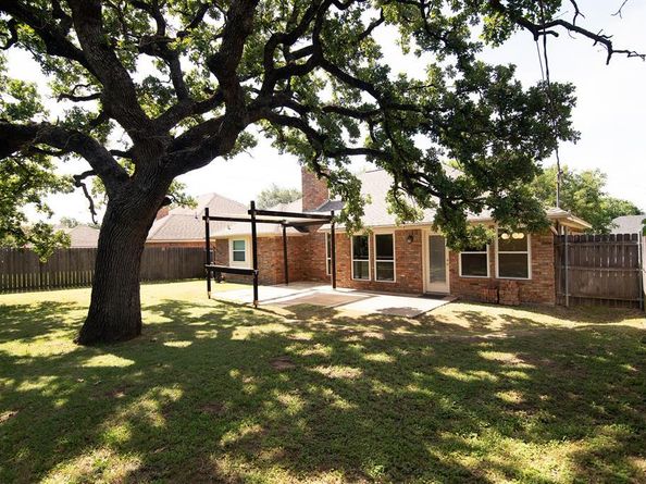 2523  Satinwood Court , Arlington Texas 76001