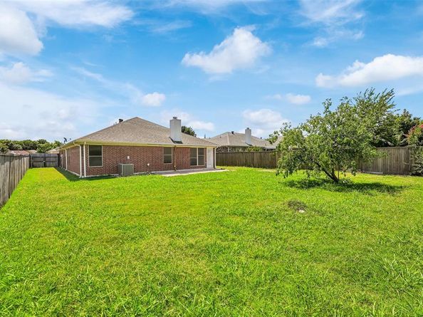 5900  Rising Meadow Drive , Arlington Texas 76018