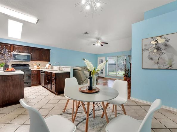 5900  Rising Meadow Drive , Arlington Texas 76018
