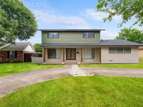 1429  Brook Valley Place , Dallas Texas 75232