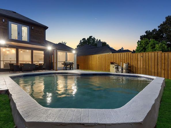 4017  Black Oak Drive , Carrollton Texas 75007