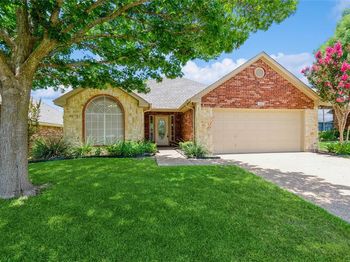 915  Cresthaven Drive 