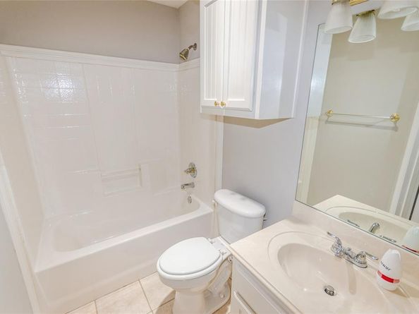 915  Cresthaven Drive  3, Cedar Hill Texas 75104