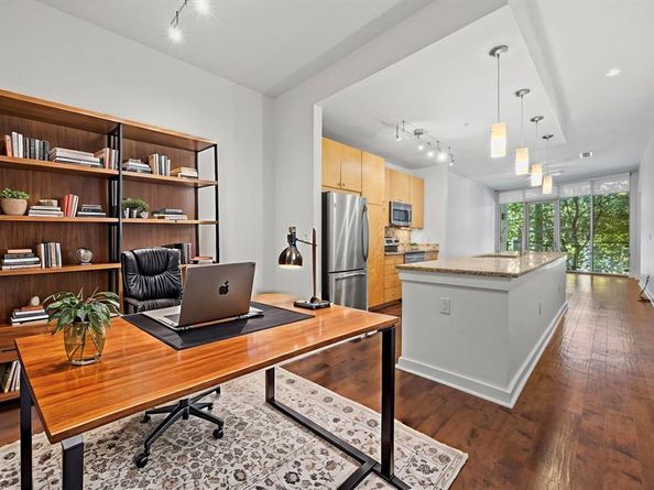 2950  Mckinney Avenue  212, Dallas Texas 75204