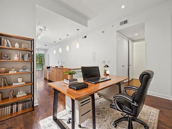 2950  Mckinney Avenue  212, Dallas Texas 75204