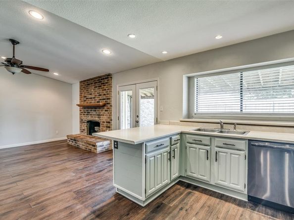 6109  Denver Street , Rowlett Texas 75088