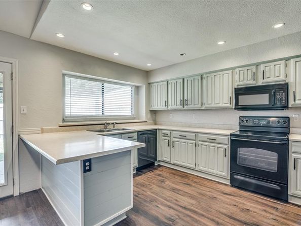 6109  Denver Street , Rowlett Texas 75088
