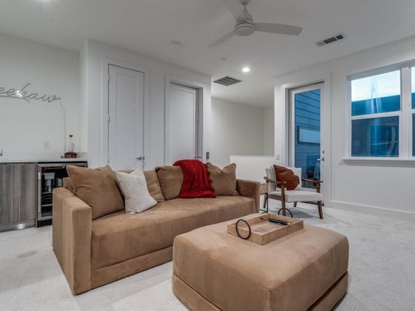 3081  Chimes Street , Dallas Texas 75219