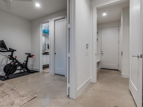 3081  Chimes Street , Dallas Texas 75219