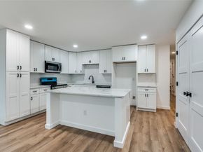 4404  Dove Creek Way , Dallas Texas 75232