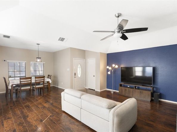2805  Stoneridge Drive , Garland Texas 75044