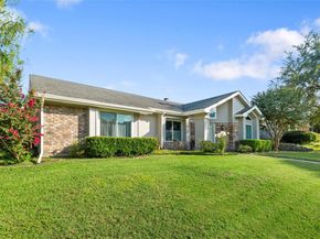 302  Hillside Court , Garland Texas 75043